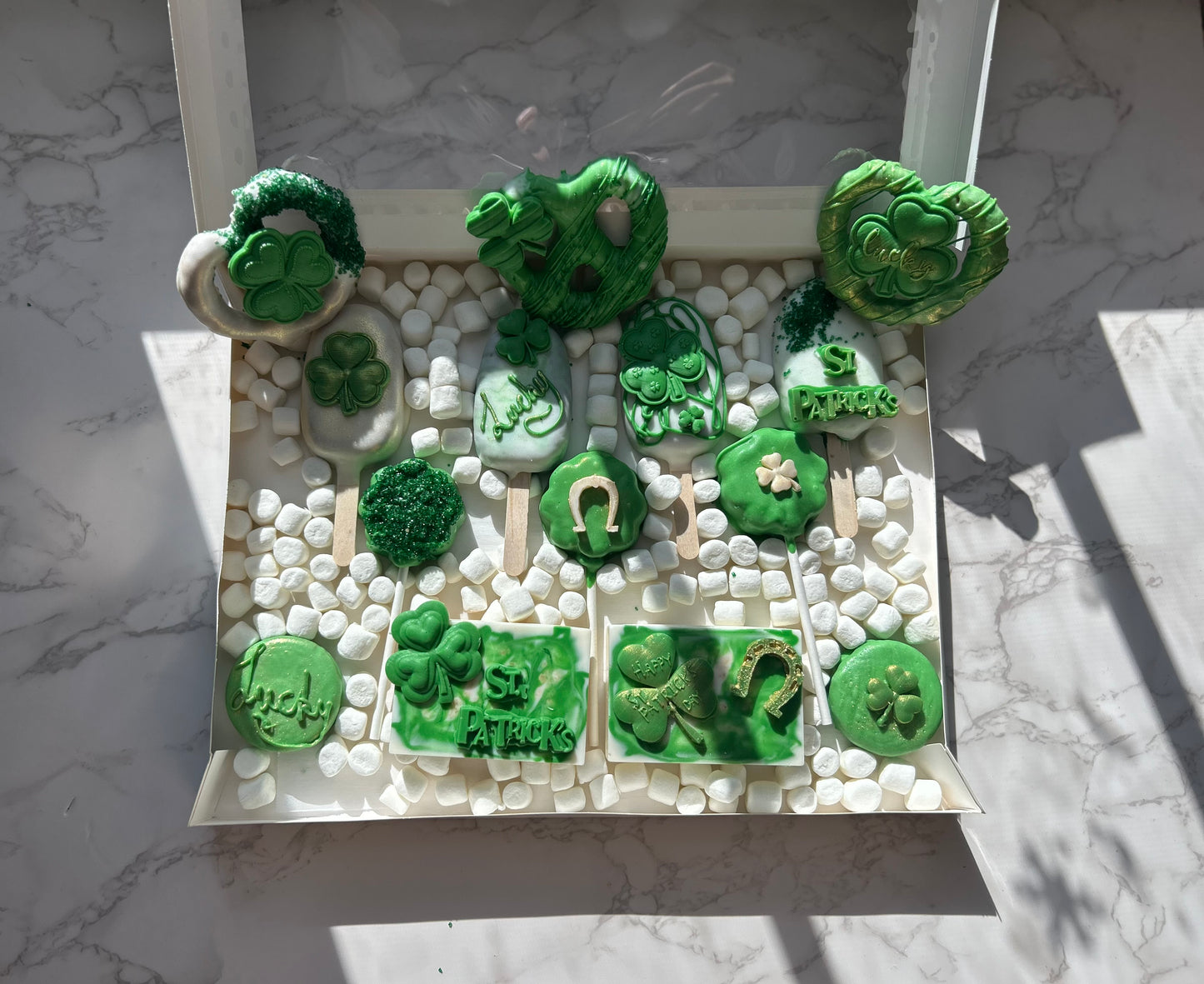 Holiday Theme Medium Party Pack (St. Patrick's Day)